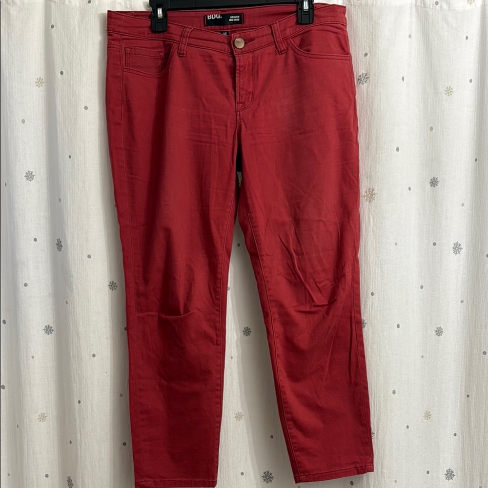 BDG Red Grazer Mid Rise